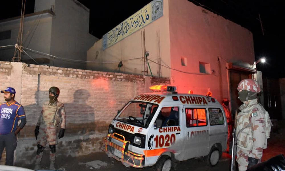 Πακιστάν: Έκρηξη σε ισλαμικό σχολείο την ώρα της διδασκαλίας του Κορανίου (βίντεο)